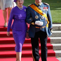 Die Adelsgäste aus Europa treffen ein: Königin Margrethe und Prinz Henrik von Dänemark.