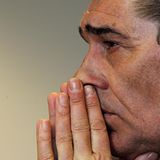 Er war Visionär, Macho, Meister der Selbstinszenierung: nun ist Rudi Assauer vor allem ein kranker Mann. Der 67-Jährige spricht