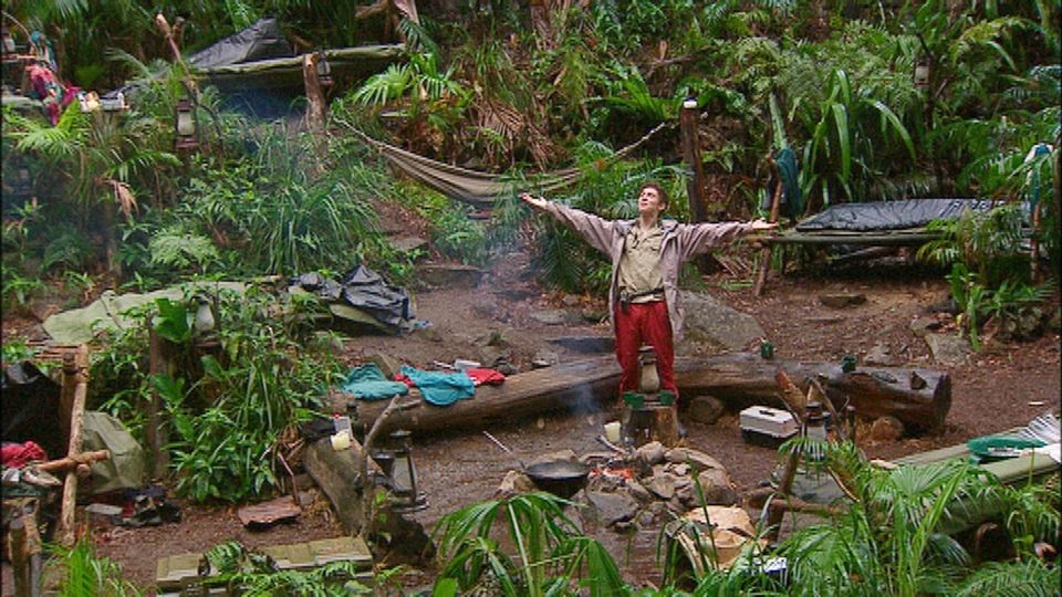 Der letzte Verbliebene im Camp - Joey Heindle ist der neue Dschungelkönig. Alle Infos zu "Ich bin ein Star - Holt mich hier raus!" im Special bei RTL.de: http://www.rtl.de/cms/sendungen/ich-bin-ein-star.html