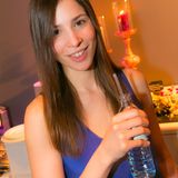 GALA-Event: Aylin Tetzel versorgt sich mit Wasser von Vöslauer.