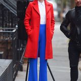 Colour-Blocking ist auch bei Topmodel Coco Rocha angesagt: Im leuchtenden Retro-Outfit dreht sie in New York ihre eigene TV-Shoe "The Face".