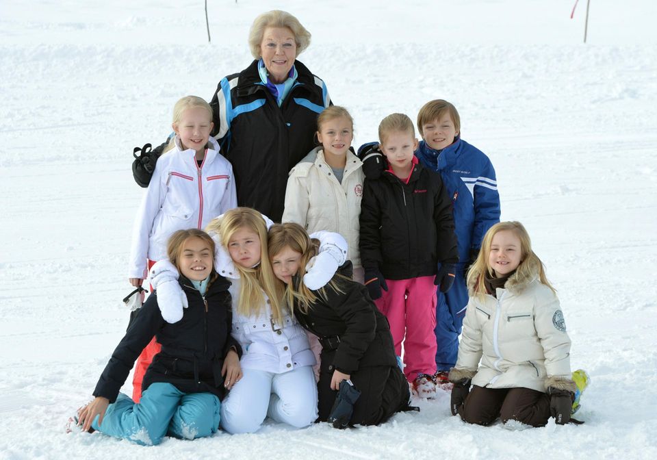 Alle Jahre wieder - so auch im Februar 2014: Prinzessin Beatrix genießt die Zeit mit ihren Enkelkindern im österreischischen Lech.