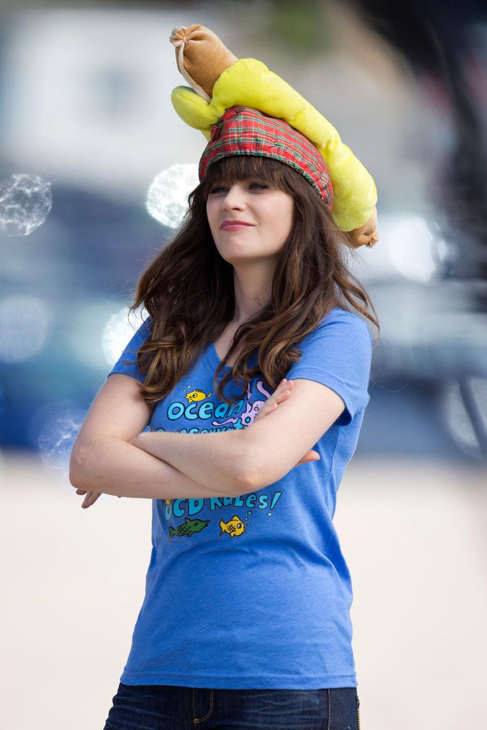 7. Oktober 2013: Für die aktuelle "New Girl"-Folge muss Zooey Deschanel eine ungewöhnliche Kopfbedeckung tragen.