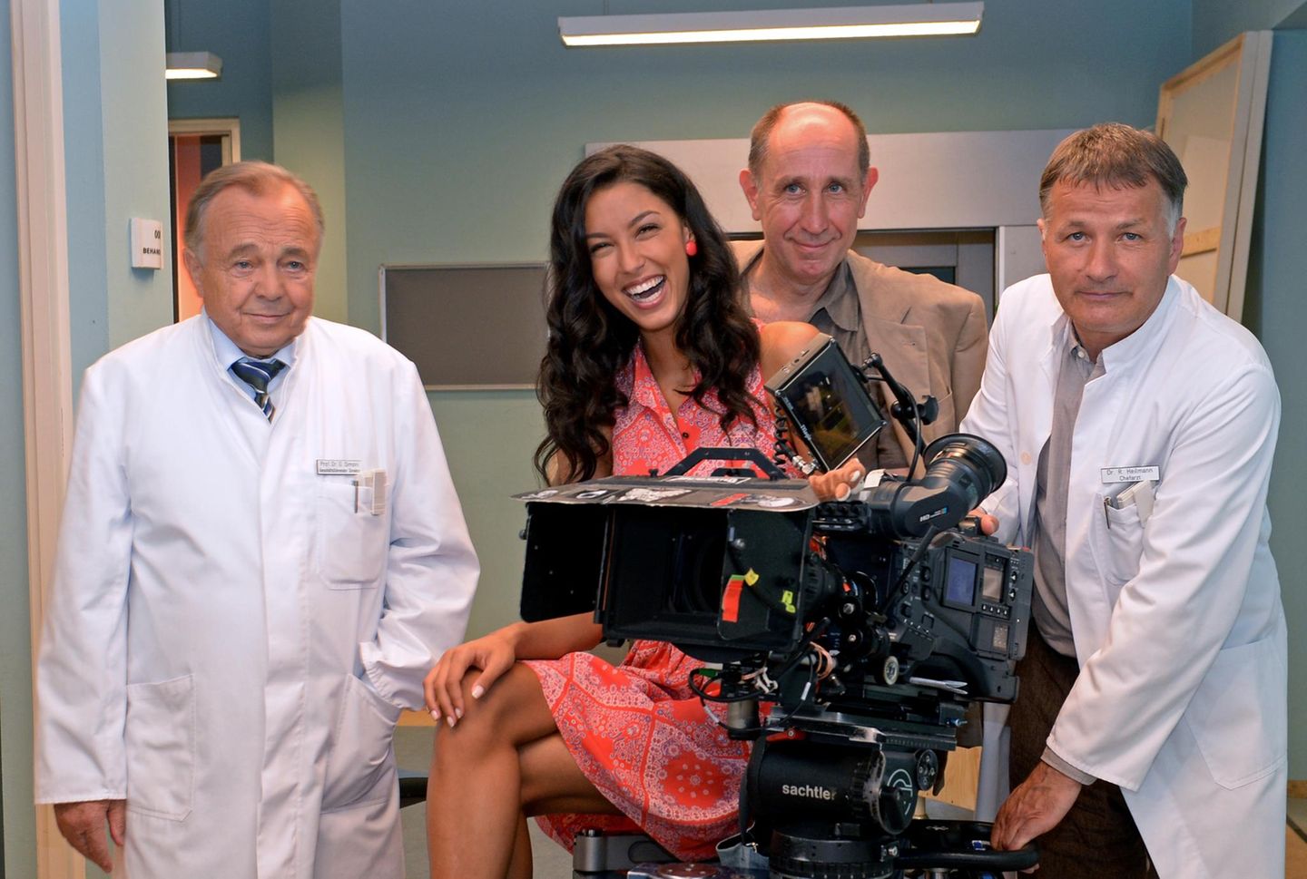 6. August 2013: Model Rebecca Mir spielt erneut eine Rolle in der Arztserie "In aller Freundschaft".