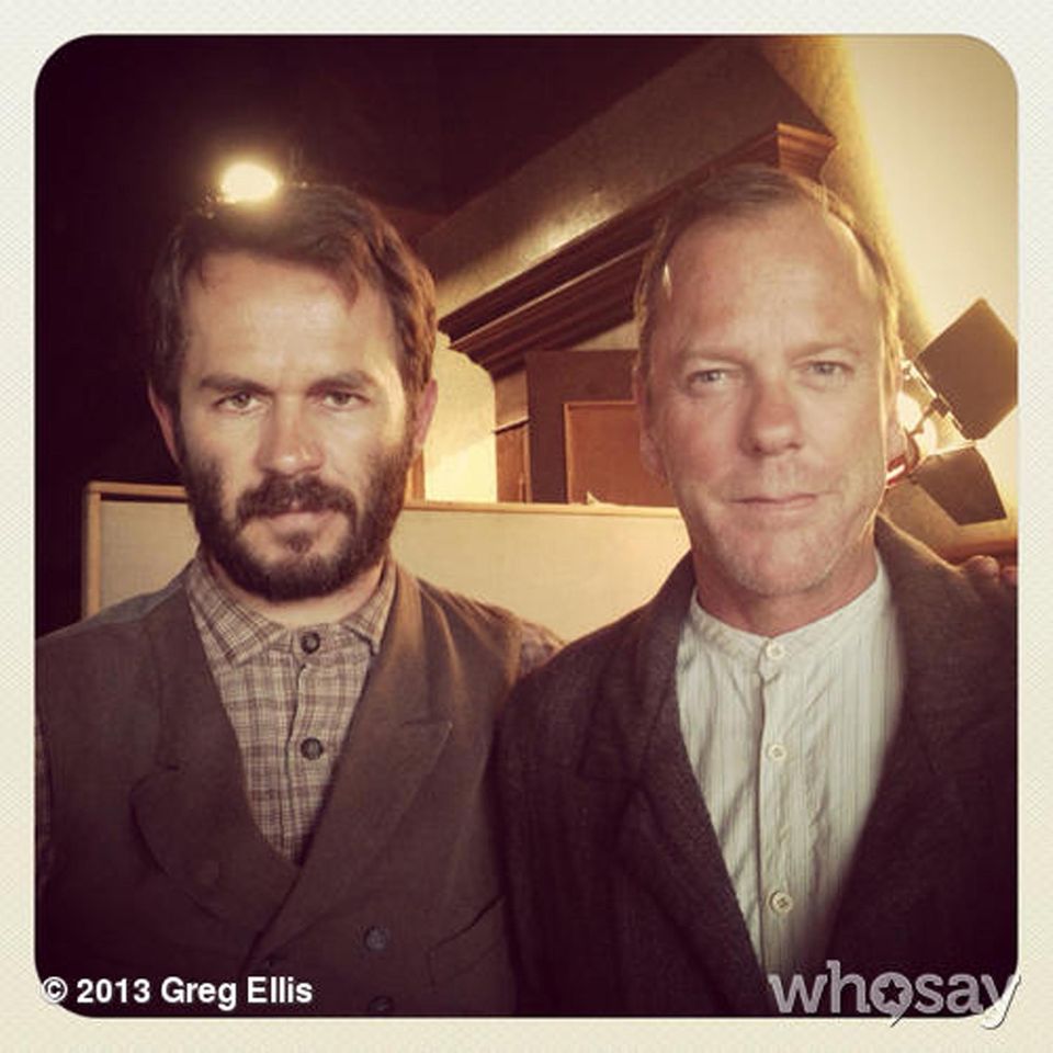 23. September 2013: Greg Ellis gewährt einen Blick hinter die Kulissen des Films "Forsaken", den er gerade mit Kiefer Sutherland dreht. 23. September 2013: Greg Ellis gewährt einen Blick hinter die Kulissen des Films "Forsaken", den er gerade mit Kiefer Sutherland dreht.