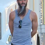 15. Juli 2013: Für die Dreharbeiten zu seinen neuen Film "Stretch" trägt Chris Pine einen ziemlich langen Bart.