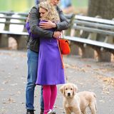 6. November 2013: AnnaSophia Robb und Austin Butler drehen eine Szene für "The Carrie Dairies" im New Yorker Central Park.