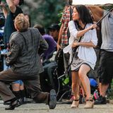 17. Juli 2103: Lucy Liu dreht für die Serie "Elementary" im New Yorker Washington Square Park eine Kampfszene.