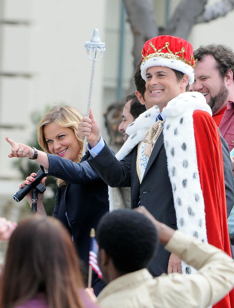 6. März 2013: Amy Poehler und Rob Lowe stehen zusammen für die Serie "The Park and Recreation" in Pasadena vor der Kamera.