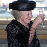 10. Dezember 2013: Prinzessin Beatrix eröffnet das Kulturzentrum Rozet im niederländischen Arnhem.