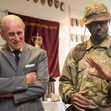 24. Februar 2014: Prinz Philip besucht das erste Battalion der "Grenadier Guards" in der englischen Stadt Aldershot. Der Herzog von Edinburgh ist Oberst des Regiments.