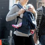 23. Oktober 2013: Kristen Bell ist wieder am Arbeiten und hat ihre Tochter Lincoln mit zum Set von "House of Lies" genommen.