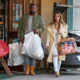 26. Dezember 2013: Kanye West und Kim Kardashian gehen in einem Sportladen in Los Angeles einkaufen.