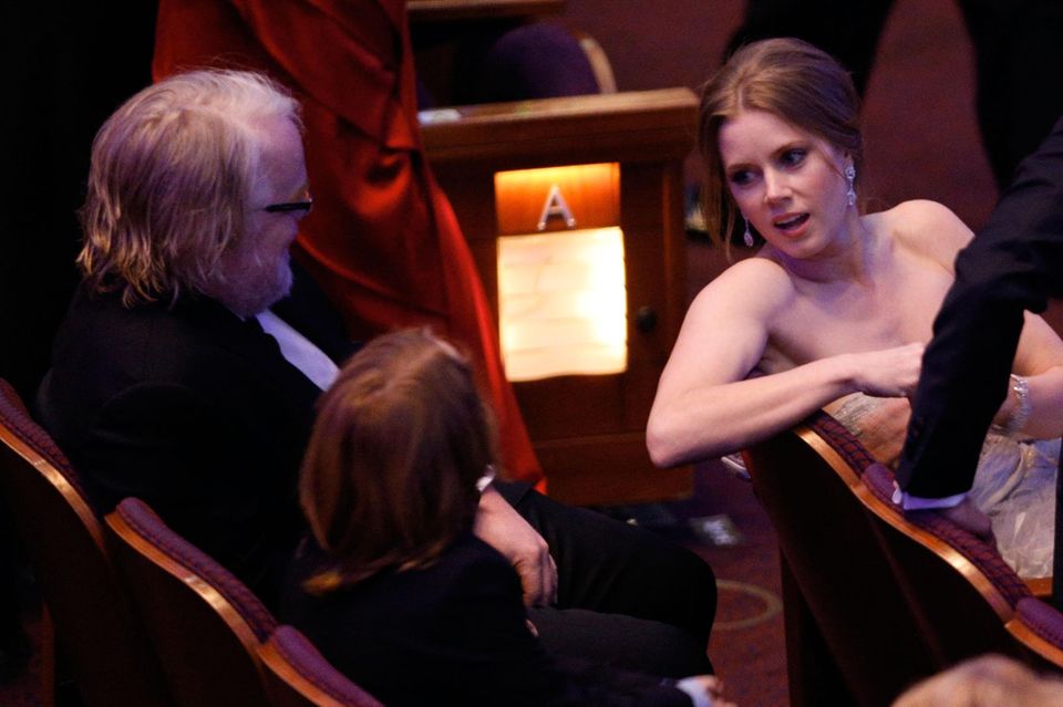 Amy Adams im Gespräch mit Philip Seymour Hoffman Amy Adams im Gespräch mit Philip Seymour Hoffman