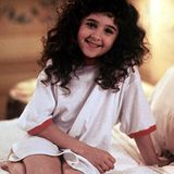 Als Fünfjährige wurde Alisan Porter bei der amerikanischen Version der Castingshow "Star Search" entdeckt und sorgte mit zehn Jahren als süßer Lockenkopf im Film "Curly Sue" an der Seite von James Belushi für Wirbel.