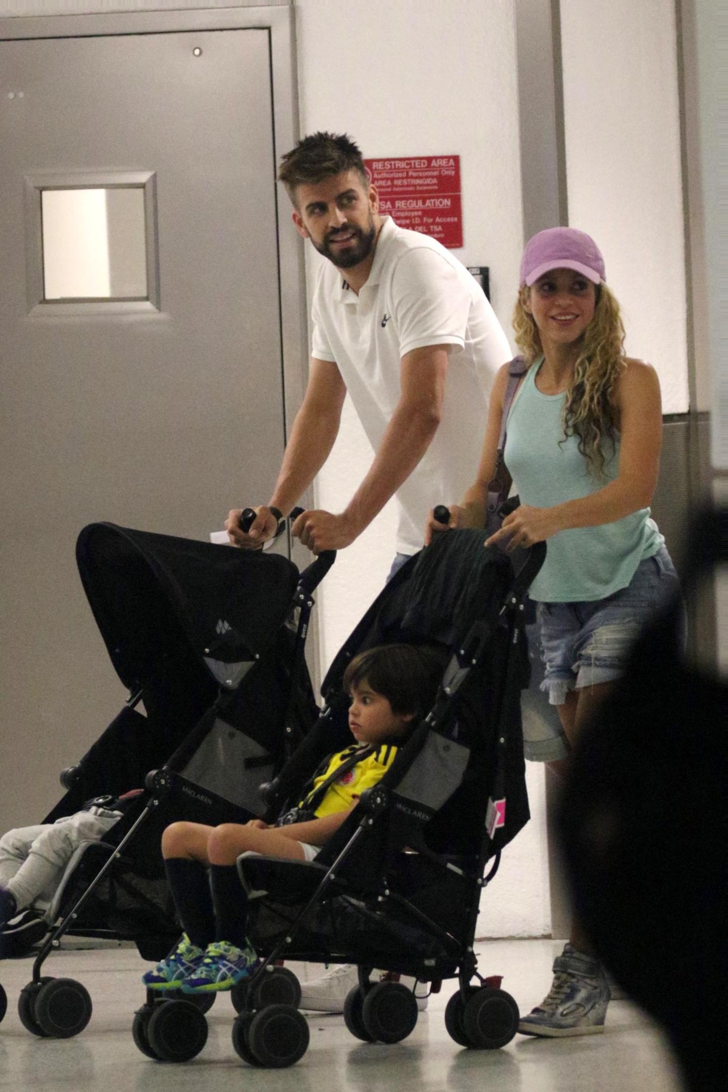 Shakira Pique Und Ihre Beiden Sohne Das Familienalbum Gala De