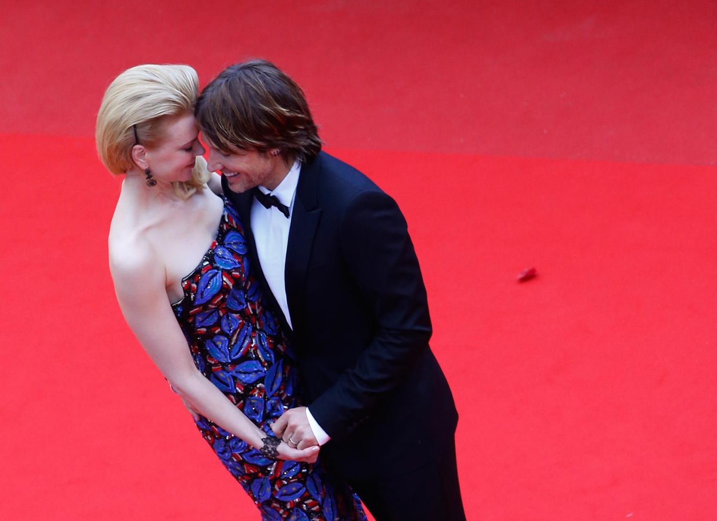 Nicole Kidman und Keith Urban zeigen sich bei "Inside Llewyn Davis" verliebt auf dem roten Teppich.