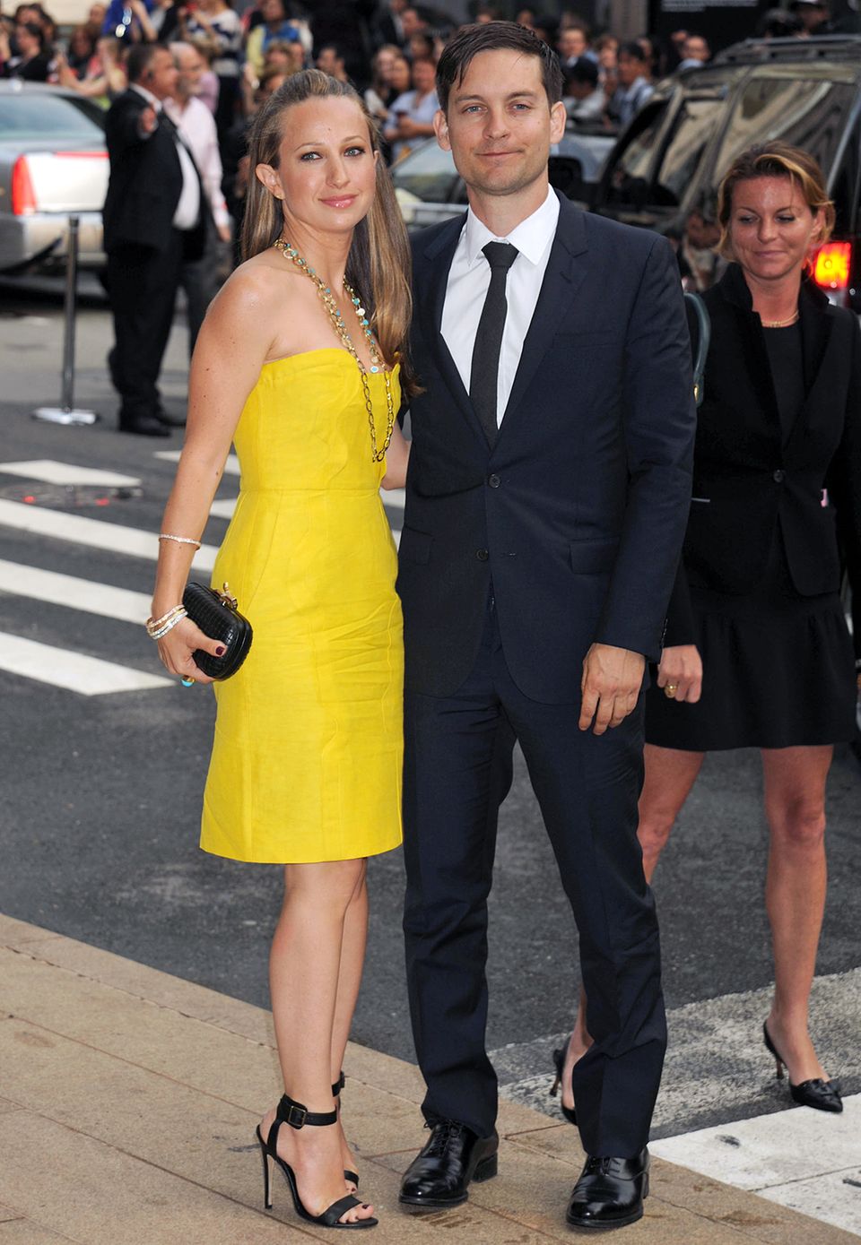 Tobey Maguires Frau Jennifer Meyer hat sich für sonniges Gelb entschieden. Tobey Maguires Frau Jennifer Meyer hat sich für sonniges Gelb entschieden.