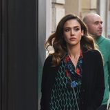 Eigentlich ist die "Kenzo x H&M"-Kollektion erst ab dem 3. November in den Stores erhältlich. Hollywood-Beauty Jessica Alba darf die stylischen Teile der beliebten Designer-Kooperation bereits jetzt tragen. Den günstigen Preis sieht man ihrem Kleid überhaupt nicht an - ganz im Gegenteil.