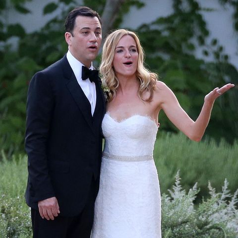 Jimmy Kimmel und Molly McNearney können's offenbar auch nicht fassen, dass so viele Stars zu ihrer Hochzeit gekommen sind.