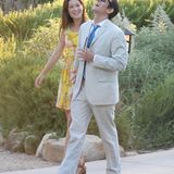 Sieht aus, als hätten Johnny Knoxville und seine Frau Naomi ebenfalls Spaß auf der Hochzeit.