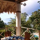 Berühmte Hotelbesitzer: Coppola war Anfang der 1980er Jahre erstmals in Belize und verliebte sich in die Gegend. Aus einem Rückzugsort für die ganze Familie machte er 1993 ein paradiesisches Luxushotel.Zu den "Francis Ford Coppola Resorts" gehört auch das "La Lancha" am Petén-Itzá-See in Guatemala. Hier gibt's die Übernachtung mit Seeblick schon ab 96 Euro.