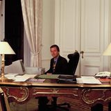 1992  Nach dem Studium der politischen Wissenschaften in Oxford und Stanford übernimmt Philippe auch offizielle Aufgaben im Königreich.