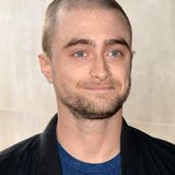 Gestatten: Harry "Haarlos" Potter! Schauspieler Daniel Radcliffe ist ohne Haare im ersten Moment gar nicht wiederzuerkennen.