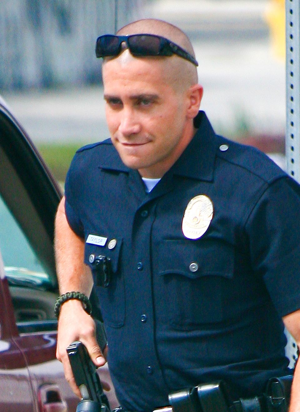 Jake Gyllenhaal zeigt sich in "End of Watch" als glatzköpfiger Polizist.