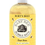 Für Badespaß ohne Tränen: "Baby Bee Bubble Bath". Von Burt’'s Bees, 350 ml, ca. 13 Euro