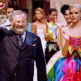 Als erster Ausländer wurde Gianfranco Ferré 1989 Chefdesigner des französischen Couturelabels. Seine modernen Kreationen ebneten den Weg für den großen Erfolg der Marke im 21. Jahrhundert.