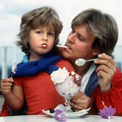 1981 haben sich Wayne und Howard Carpendale noch ein Eis geteilt.