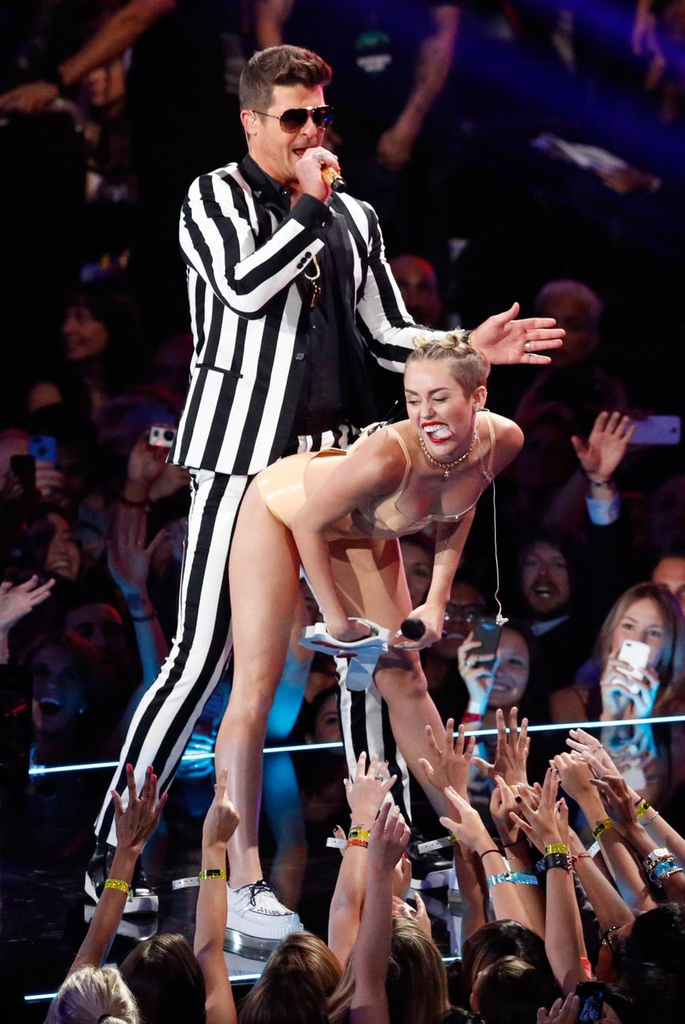 Robin Thicke und Miley Cyrus Robin Thicke und Miley Cyrus