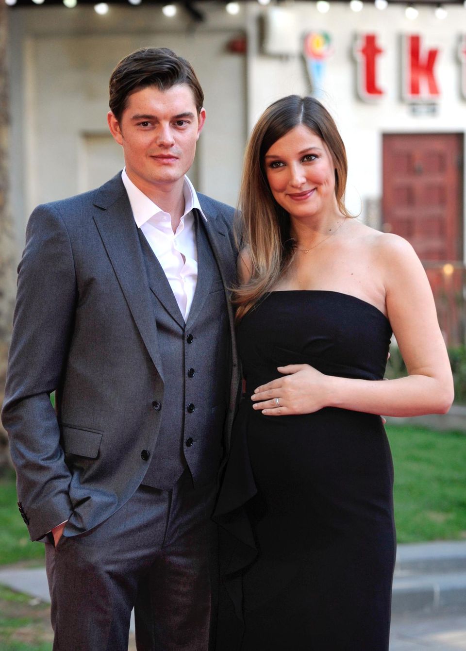 Alexandra Maria Lara und Sam Riley freuen sich auf die Geburt ihres ersten Kindes.