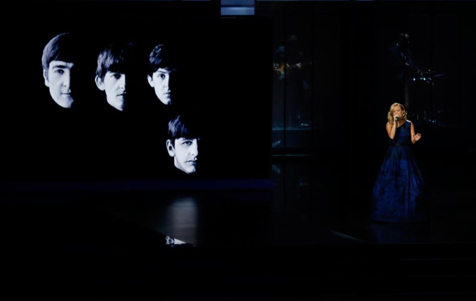 Carrie Underwood gibt "Yesterday" von den "Beatles" zum Besten, Carrie Underwood gibt "Yesterday" von den "Beatles" zum Besten,