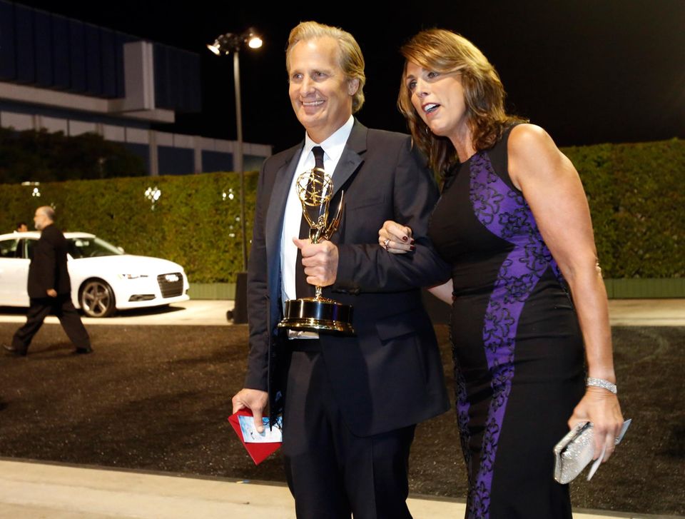 Kathleen freut sich mit ihrem Mann Jeff Daniels über seine Auszeichnung als "Bester Hauptdarsteller" in der Serie "The Newsroom".