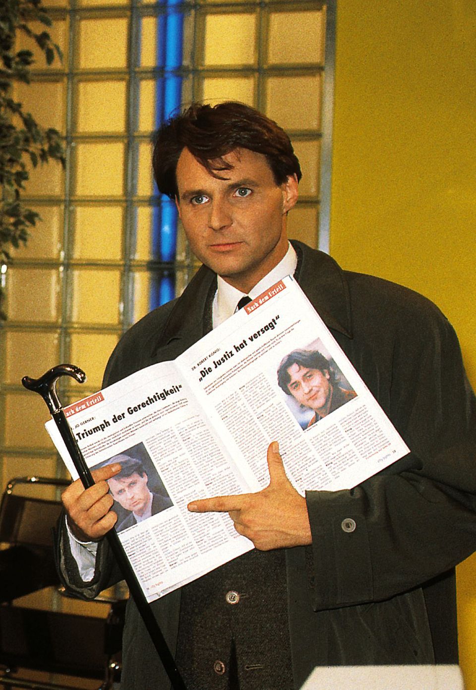 Prof. Dr. Dr. Hans-Joachim Gerner (Wolfgang Bahro)   Jo Gerner spielt seit Februar 1993 in der Serie mit und ist damit die älteste Serienfigur. Als fieser Anwalt spinnt er in der Daily-Soap immer wieder Intrigen, um berufliche und private Interessen durchzusetzen. Aber auch er selbst musste viele Rückschläge einstecken: Wegen eines Sturzes aus dem Fenster saß er eine Weile im Rollstuhl, mehrfach entging er nur knapp Mordversuchen. Auch beruflich lief es nicht immer rund, so brannte beispielsweise sein Restaurant "Fasan" und die dazugehörige Bar "Blue Bird" 2008 komplett ab. Außerdem hält er skurrilen Rekord: Insgesamt fünf Frauen haben ihm bereits eine Schwangerschaft vorgetäuscht.