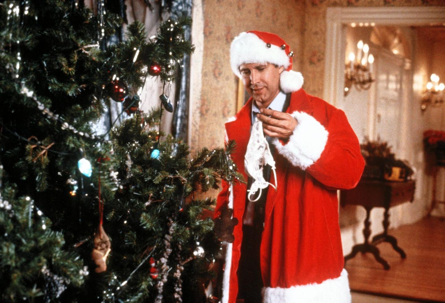 "Schöne Bescherung"  In "Christmas Vacation" stolpert Chevy Chase von einer Katastrophe in die nächste. Die Weihnachtskomödie von 1989 bringt Spaß für die ganze Familie.