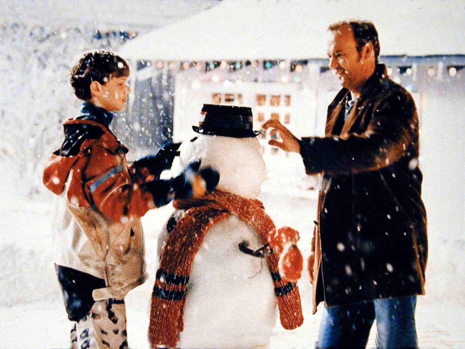 "Jack Frost"  Michael Keaton spielt 1998 "Jack Frost", der nach einem tödlichen Unfall als Schneemann zurückkehrt und so die verlorene Zeit mit seinem Sohn nachholen kann.