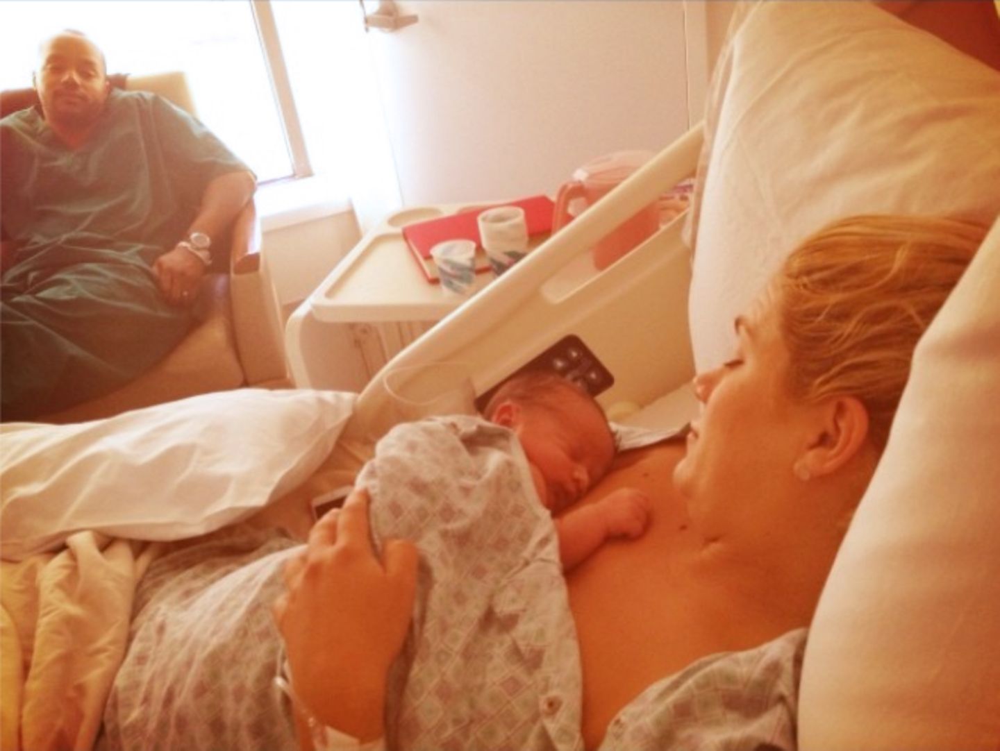 September 2013: "Scrubs"-Star Donald Faison und seine Frau CaCee Cobb sind seit dem 15. August Eltern. Das erste Foto von ihrem Rocco zeigen sie rund einen Monat nach der Geburt via Instagram und Twitter.