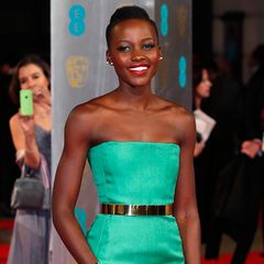 Den bezauberndsten Auftritt bei den BAFTAs in London legte Lupita Nyong'o im leuchtend grünen Traumkleid von Dior Haute Couture hin.