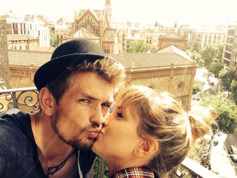 Mai 2014  Schauspielerin Isabell Horn ist frisch verliebt und macht mit ihrem neuen Freund einen Ausflug nach Barcelona.