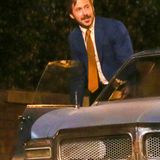 31. Oktober 2014: Ryan Gosling steht neben Russell Crowe für den Film "The Nice Guys" in Atlanta vor der Kamera.