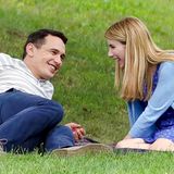 30. August 2014: James Franco und Emma Roberts turteln beim Picknick im Grünen. Allerdings stehen sie gemeinsam für den Film "Michael" vor der Kamera.