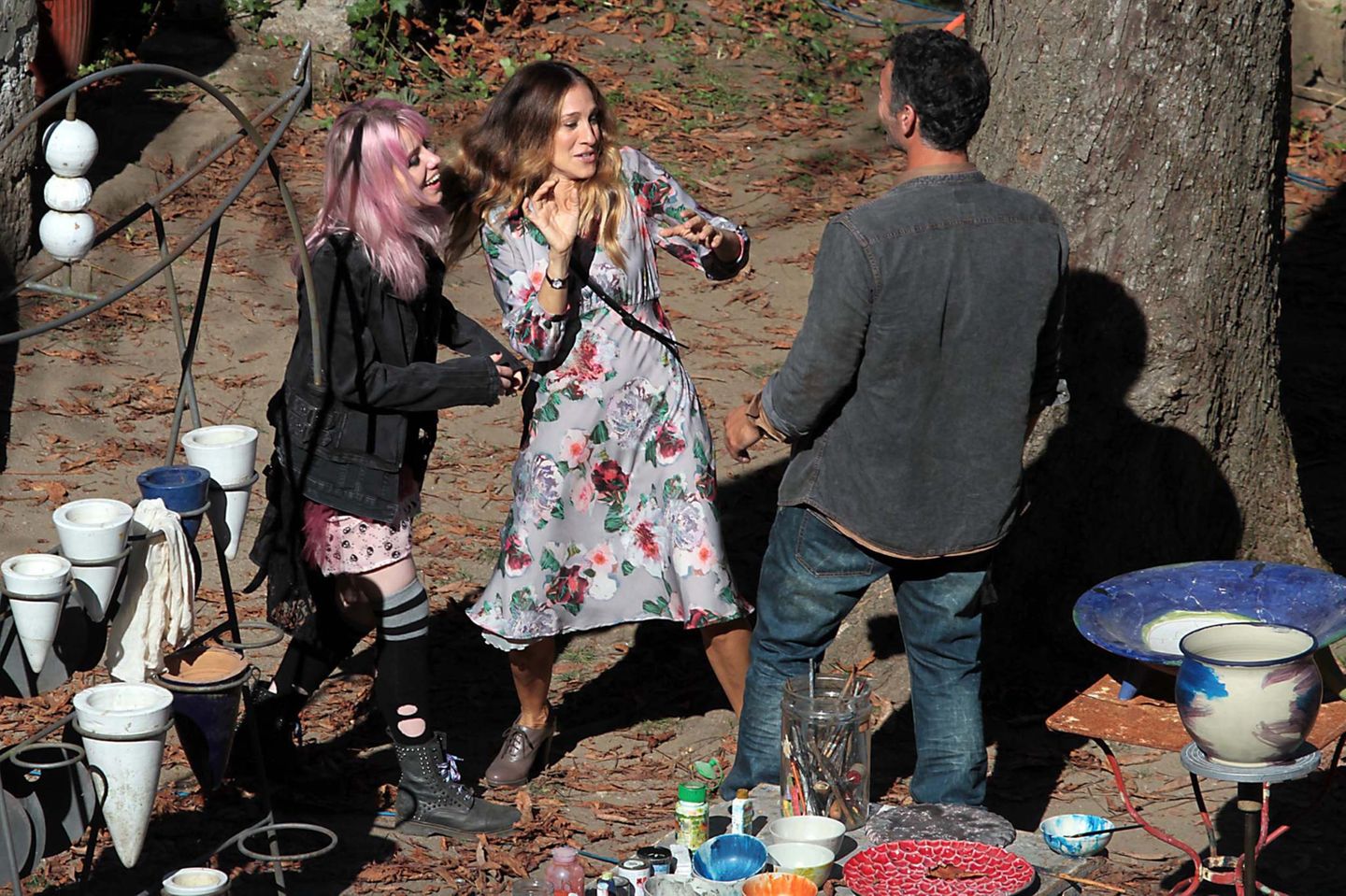 20. Oktober 2014: Sarah Jessica Parker steht mit Rosie Day und Raul Bova für den Film "All Roads lead to Rome" vor der Kamera.