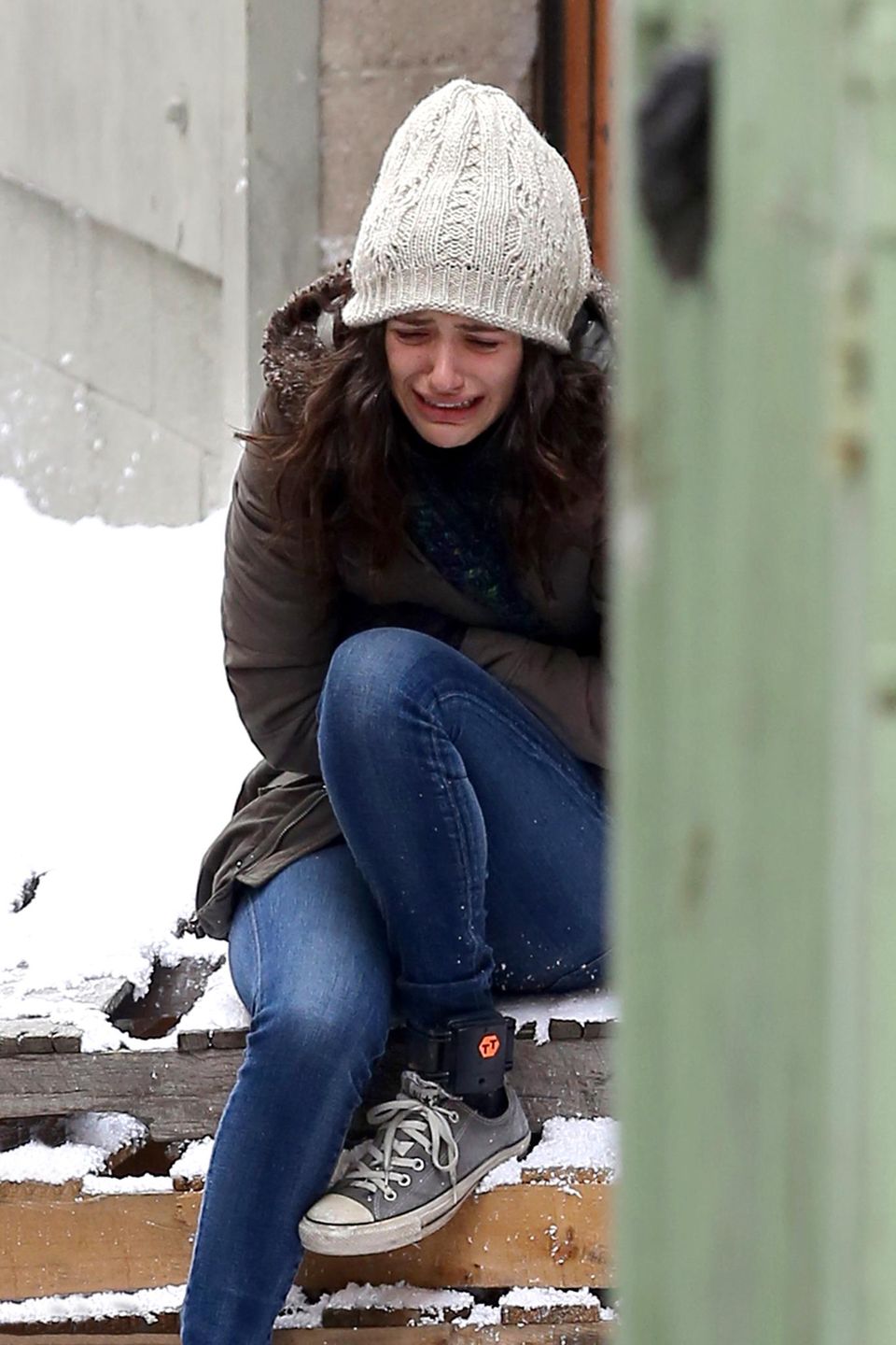7. Januar 2014: Eine schluchzende Emmy Rossum ist am Set von "Shameless" zu sehen. 7. Januar 2014: Eine schluchzende Emmy Rossum ist am Set von "Shameless" zu sehen.