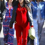 16. November 2014: Im Onesie und mit Teufelshörnern im Haar feiert Kourtney Kardashian in Los Angeles mit Freundinnen ihre Baby-Party.