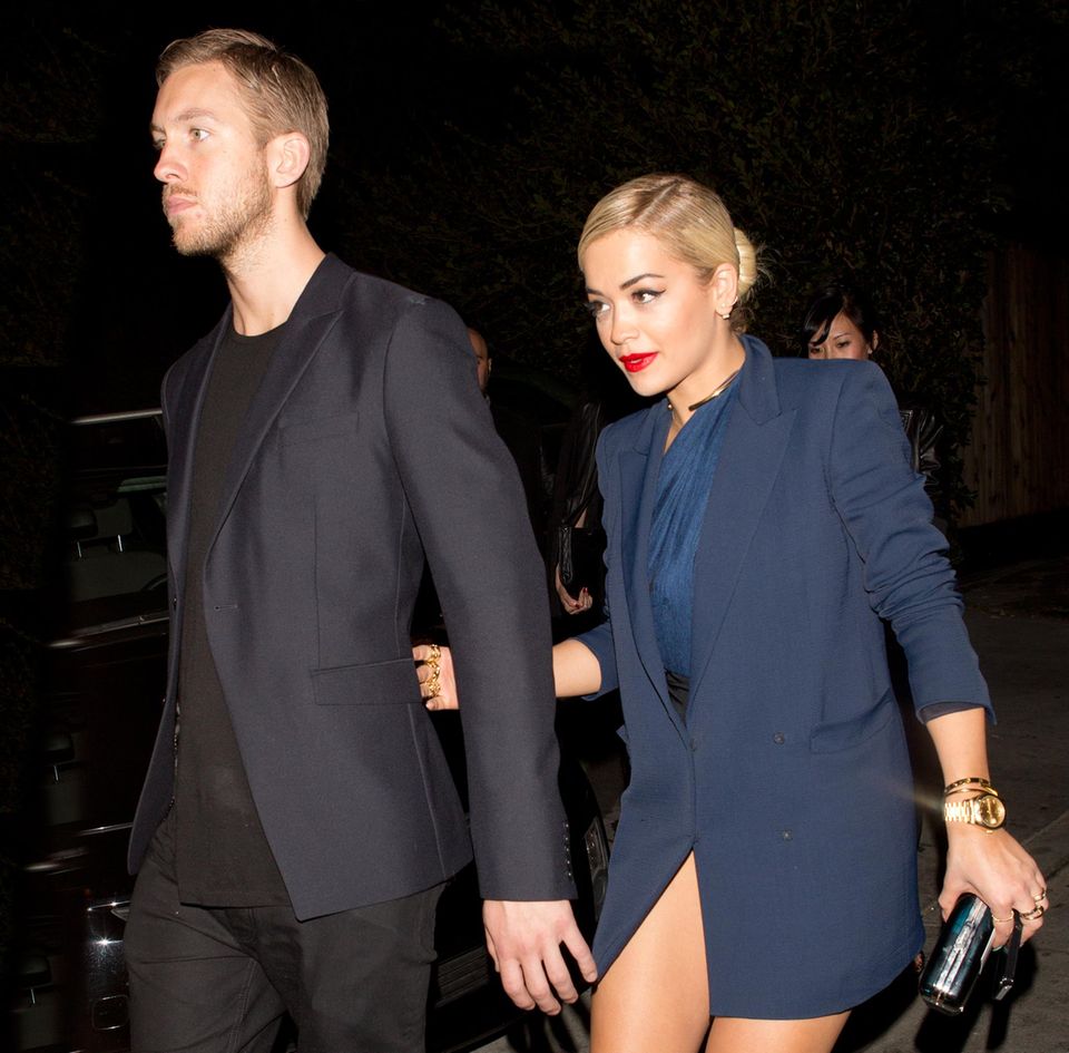 25. Januar 2014: Rita Ora und ihr Freund, der DJ Calvin Harris, kommen aus dem Nachtclub "1 Oak" in West Hollywood. 25. Januar 2014: Rita Ora und ihr Freund, der DJ Calvin Harris, kommen aus dem Nachtclub "1 Oak" in West Hollywood.
