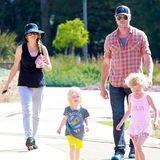 28. Juni 2014: Eric Dane und Rebecca Gayheart gehen mit ihren Kindern Billie und Georgia im "Coldwater Park" in Beverly Hills spazieren.