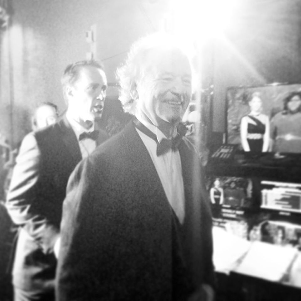 Bill Murray sieht aus als hätte er Spaß im Backstage-Bereich der Academy Awards.